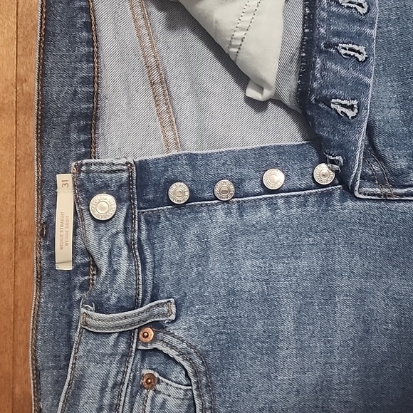 Levi's Jeans - Picture 4 of 4